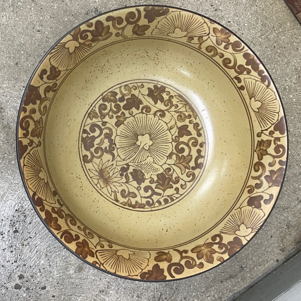 Set of Bowls - Picture 5 of 6